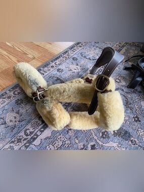 Leather halter with sheepskin full horse size